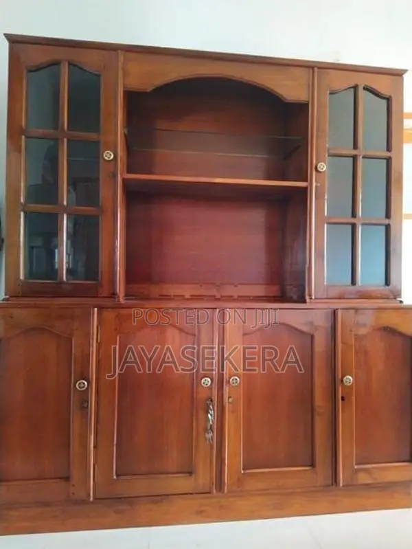 Teak Cabinet/ තේක්ක කැබිනට්ටුව