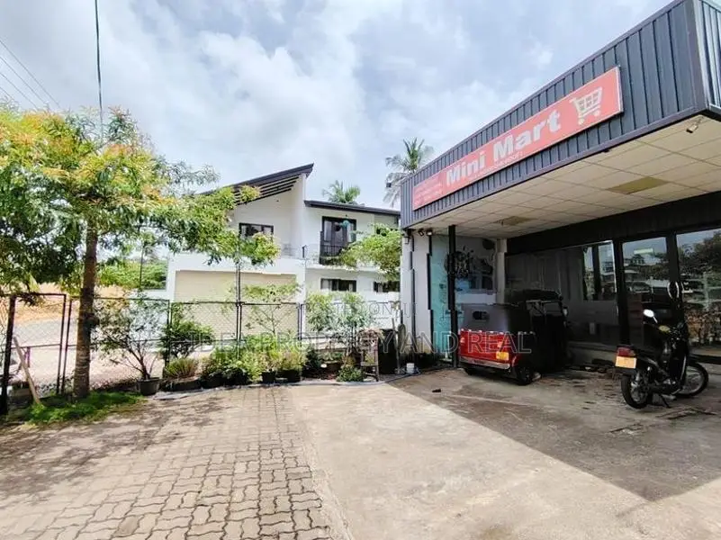 ( SDC-108) Highly Valuable Commercial Space Sale in Pannipitiya