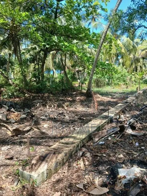 Land in Usetakeiyawa- Wattala