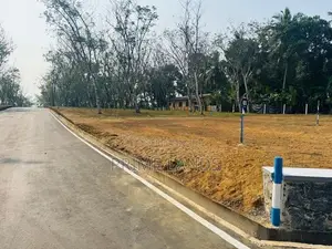 හොරන නගරයටළගින් වටිනා බිම්කොටස් විකිනීමට
