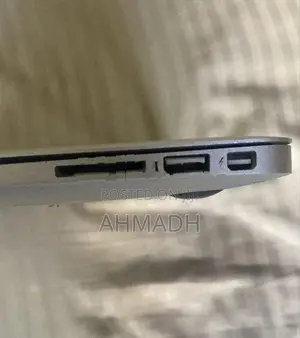Macbook Air 2017 8GB 128SSD