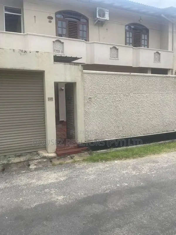 Spacious Two-Storey House for Sale – Ratmalana