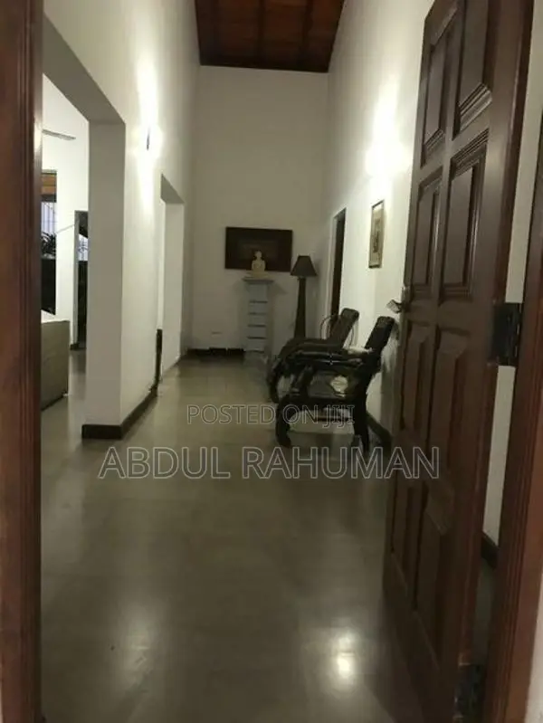 උඩ මල් Mortuwa Junction Semis Furnished House for Rent