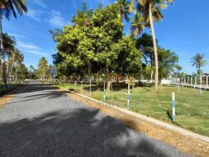 Mellawsgedara Road Facing Land