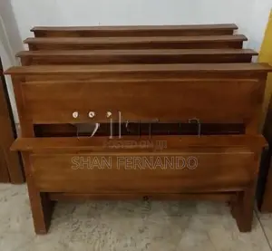 3*2 ලී මේස