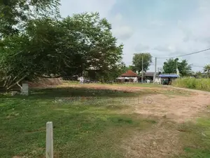 පිලියන්දල කහපොල බස් පාරෙන් බිම් කොටසක් විකිණීමට