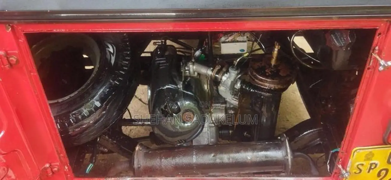 Bajaj RE 2005