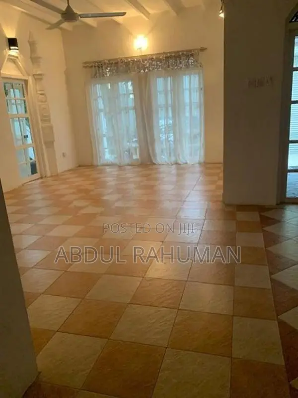 තට්ටු දෙකේ Kottawa Athrugliya Road House