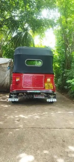 Bajaj RE 2005
