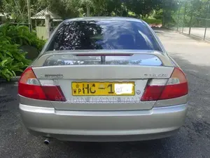 Mitsubishi Lancer 2002