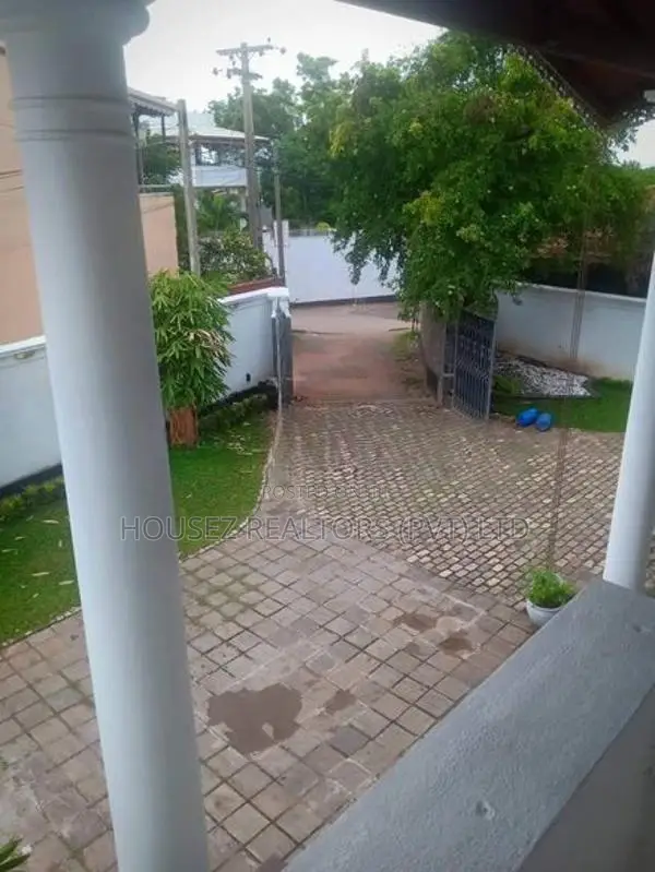 Ultra-Luxury 2-Storey Mansion for Sale – Kiribathgoda