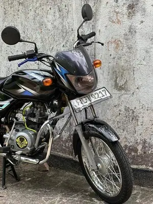 Bajaj CT100 2018