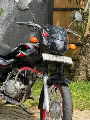 Bajaj CT100 2012