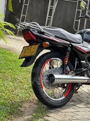 Bajaj CT100 2012