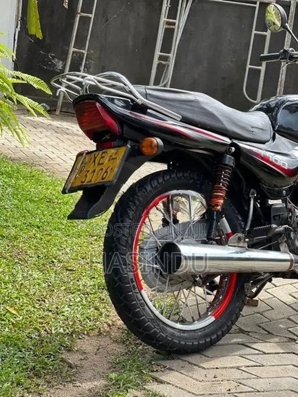 Bajaj CT100 2012