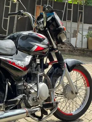 Bajaj CT100 2012