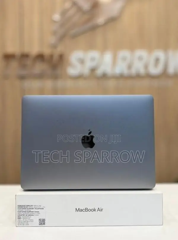 MacBook Air M1 8/256GB