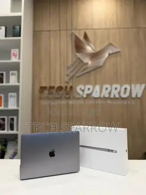 MacBook Air M1 8/256GB