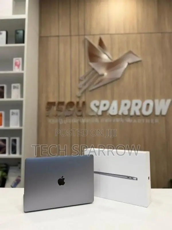 MacBook Air M1 8/256GB