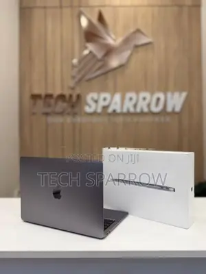 MacBook Air M1 8/256GB
