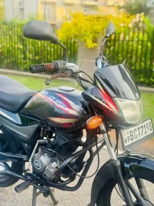 Bajaj Platina 100 2015