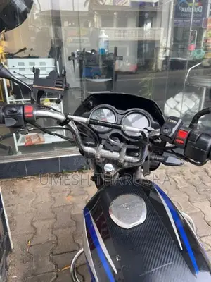 Bajaj CT100 2016