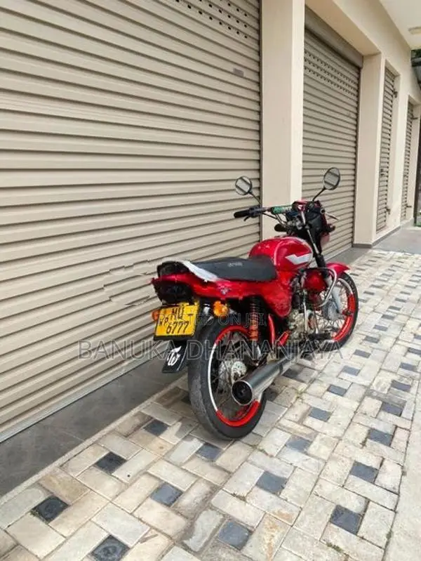 Bajaj CT100 Red 2008