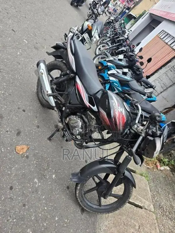Bajaj Discover 2013