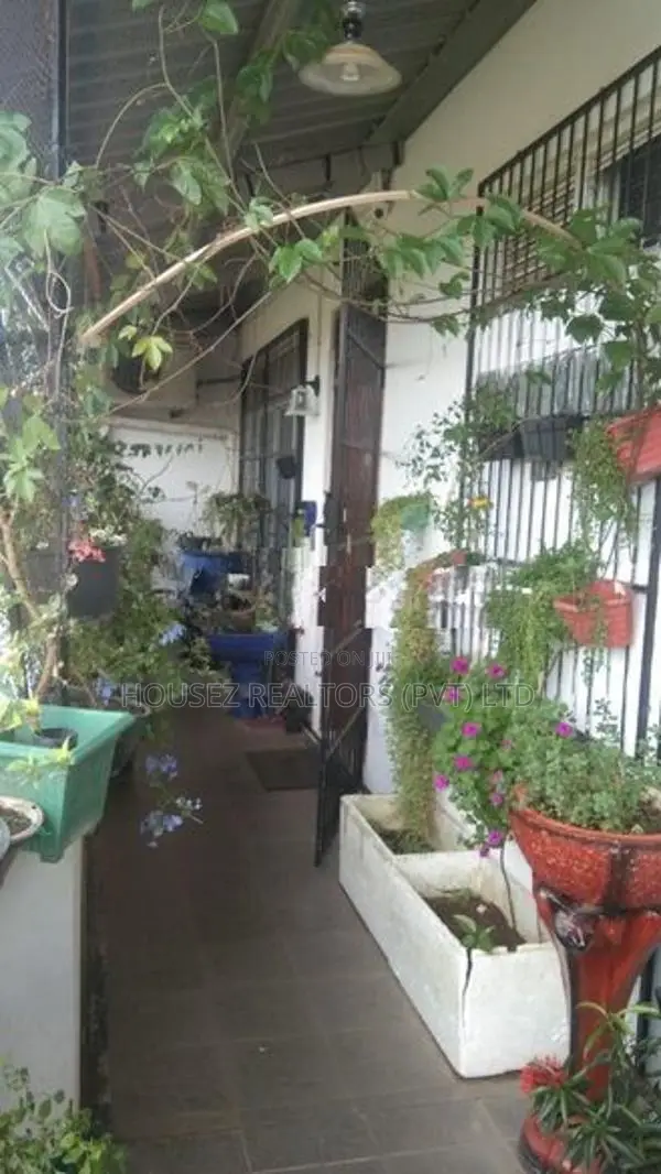 Modern 2-Bedroom Apartment for Sale – Veyangoda