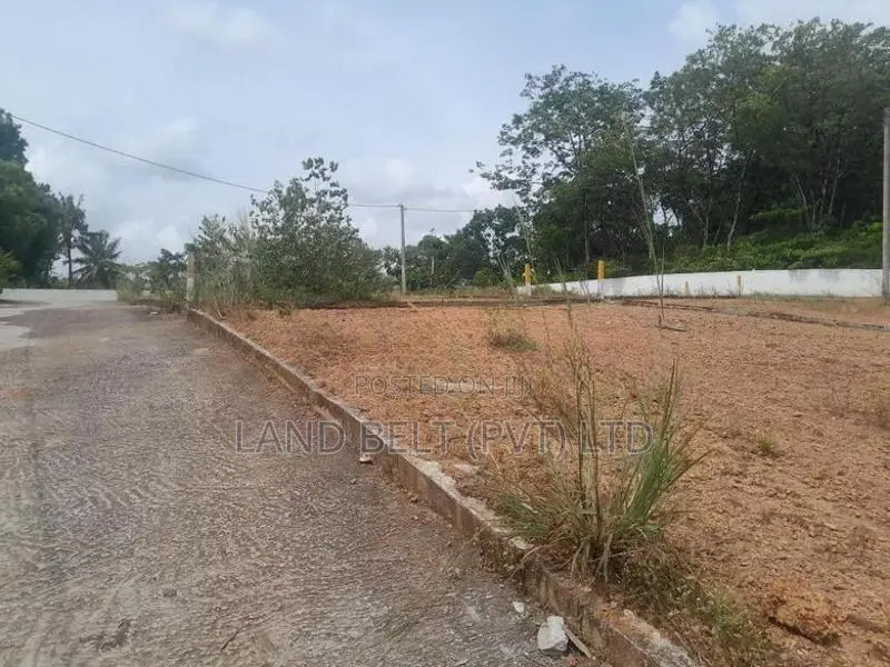 Land for Sale Close to Athurugiriya