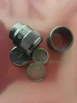 Sony 85mm f 1.8