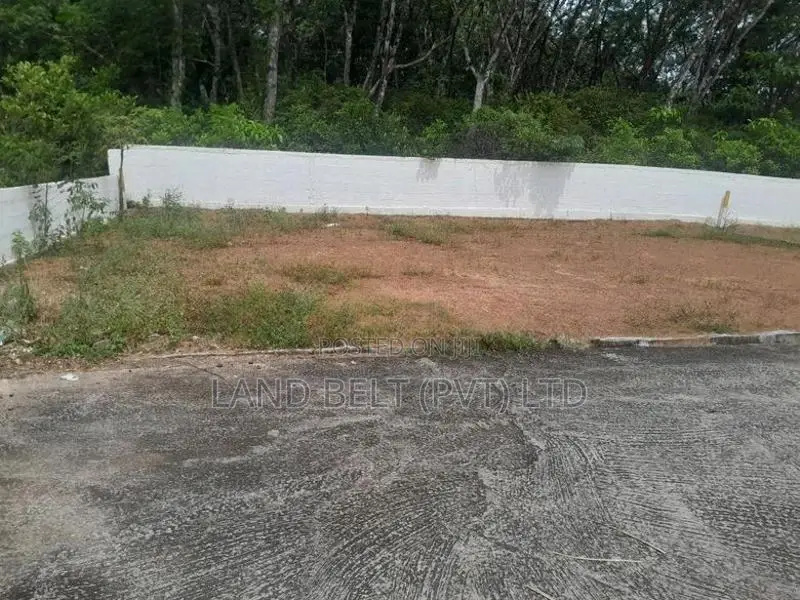 Land for Sale Close to Athurugiriya