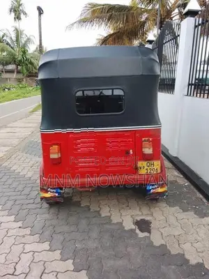 Bajaj RE 2006