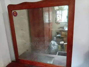 Dressing Mirror Table