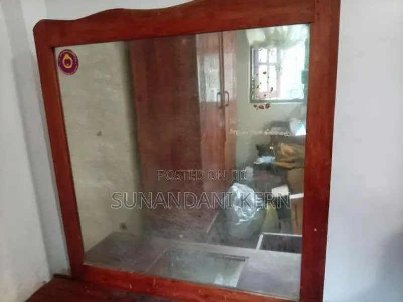 Dressing Mirror Table