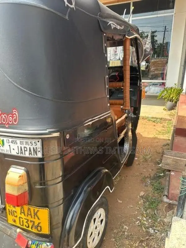 Bajaj RE 2013