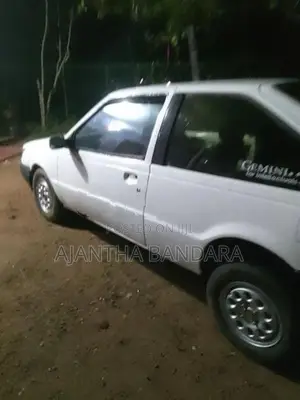 Isuzu Gemini 1989