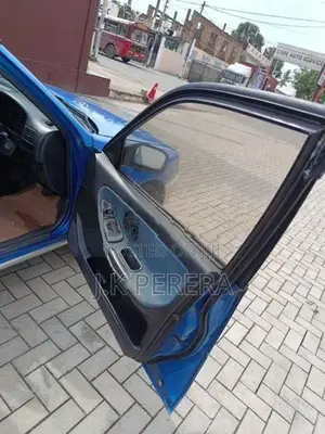Nissan Wingroad WEY10 1997