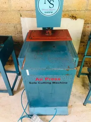 Slipper Cutting Machine