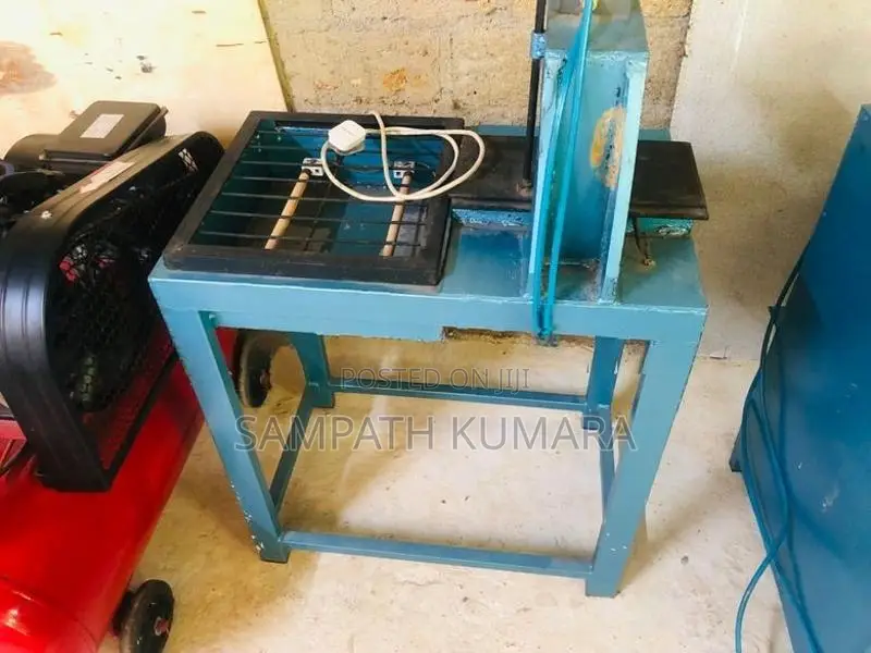 Slipper Cutting Machine