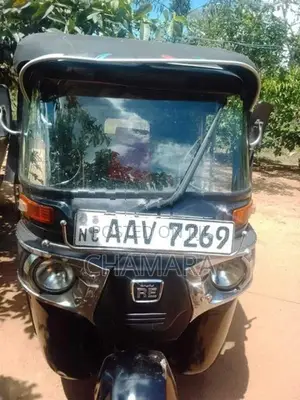 Bajaj RE 2015