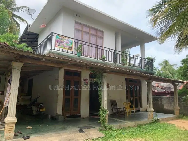 කුරුණෑගල වාරියපොළ නගරයට ආසන්නයෙන් අගනා දෙමහල් නිවසක් විකිණීමට