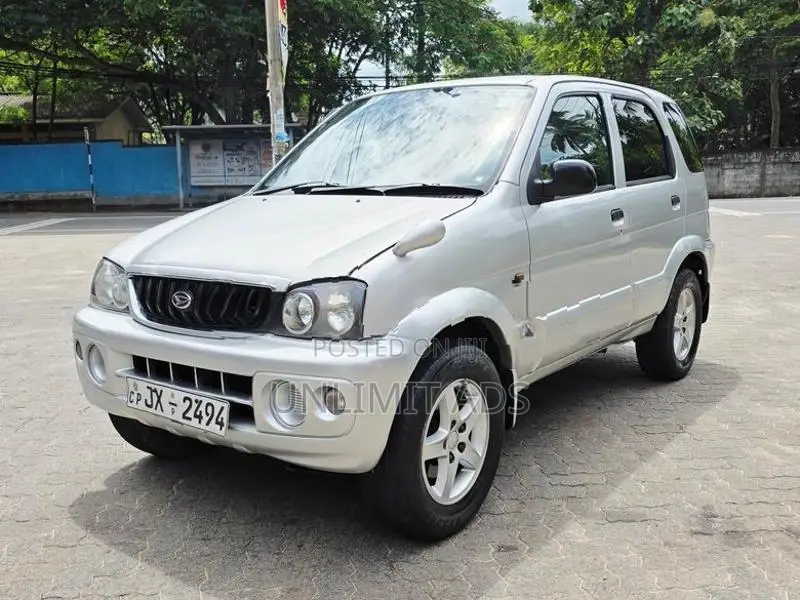 Daihatsu Terios Full Option 2001