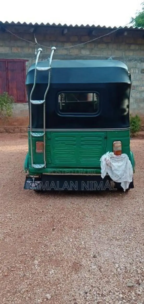 Bajaj RE 1995