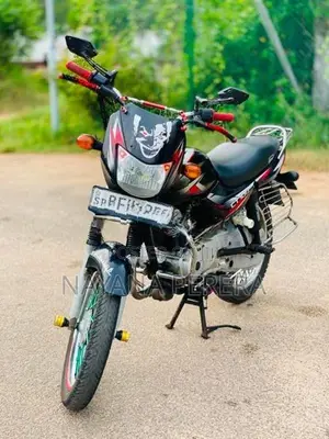 Bajaj CT100 2017