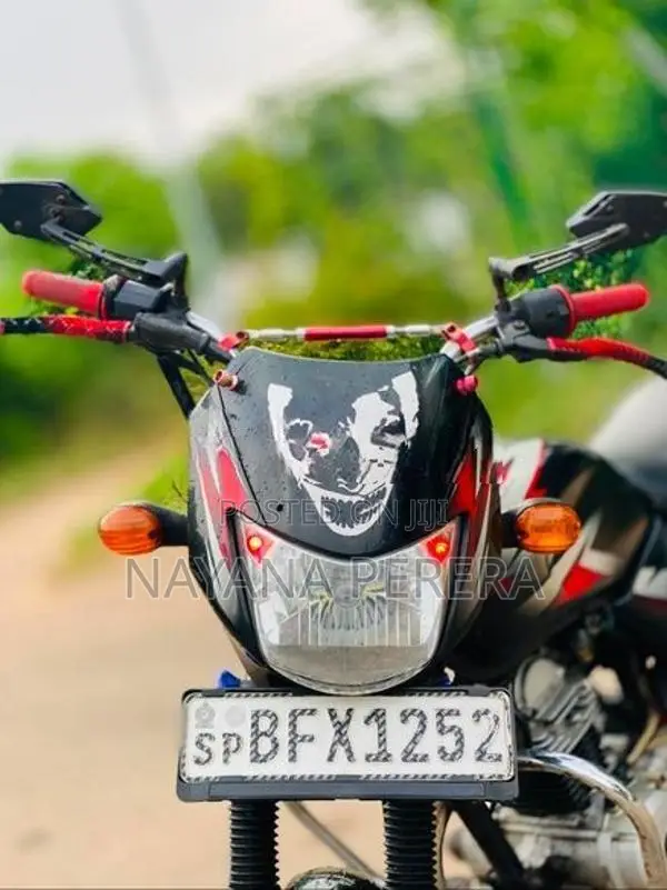 Bajaj CT100 2017