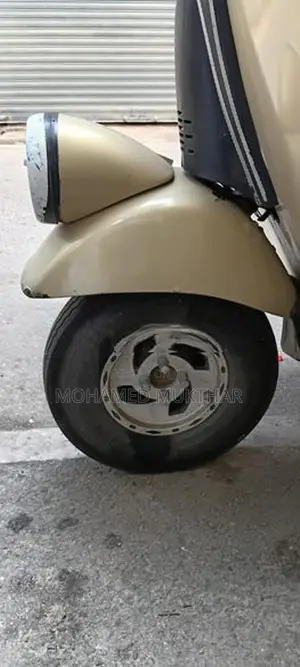 Bajaj RE 202 1995