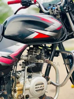 Bajaj CT100 2017