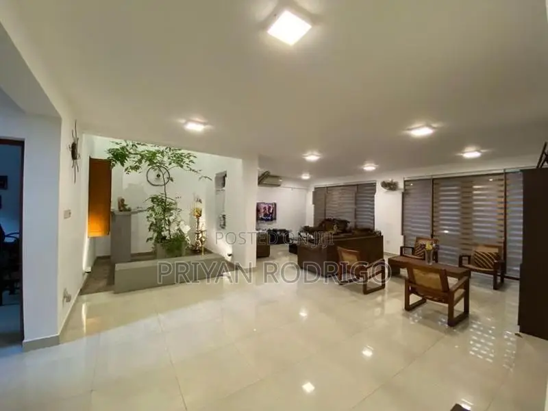 Nawala Koswatta 02 Storied House on 21.46 Perches of Land for Sale