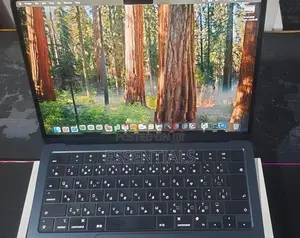 Apple Macbook Air M2 CC 102